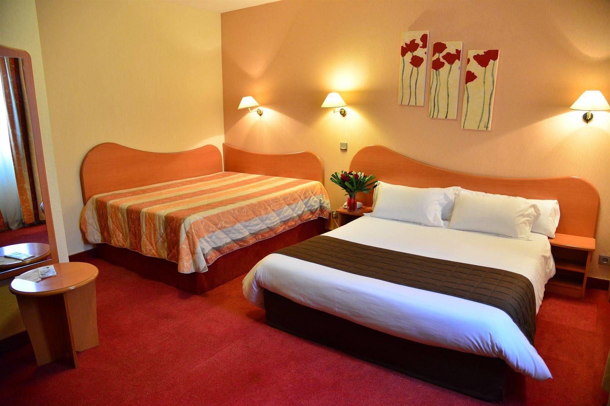 Aeroport - Parc Expo Hotel 3*
