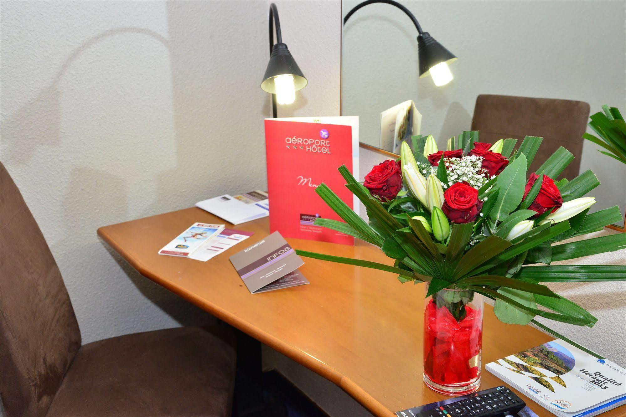 Aeroport - Parc Expo Hotel 3*